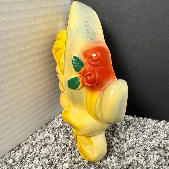 Vintage 1958 Miller Studio Chalkware Girl Wall Hanging Plaques~ Bonnet - Picture 6 of 6